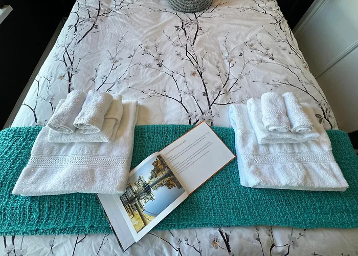 Проживание в семье Private Cozy & Stylish In A Shared Flat In Эдинбург