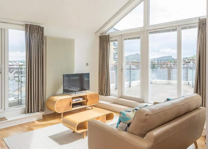 Portland Gardens - 403 * Edinburgh