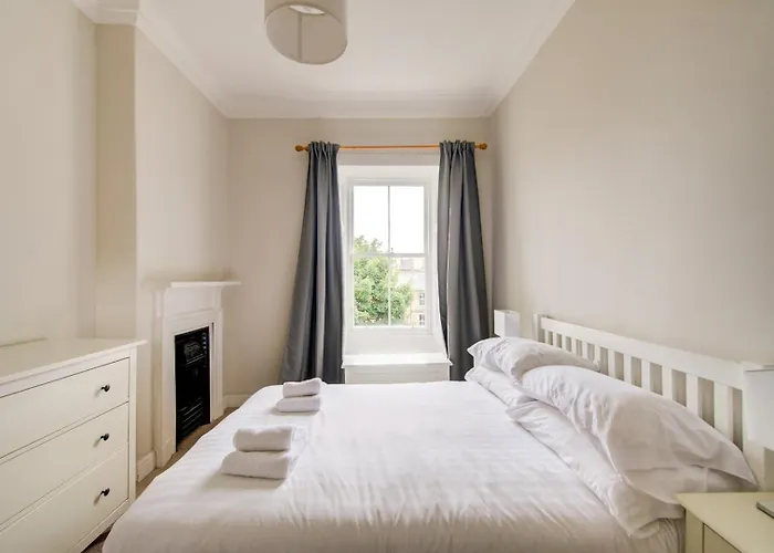 Appartamento Guestready - Amazing Near The Meadows Edimburgo