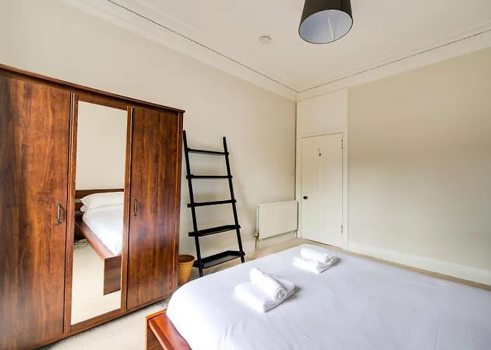 Appartamento Guestready - Amazing Near The Meadows Edimburgo