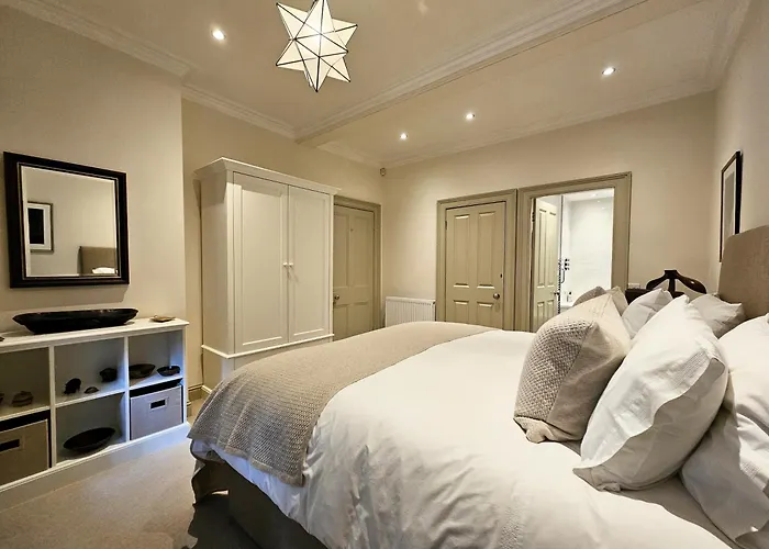 Elegant 1-bedroom
