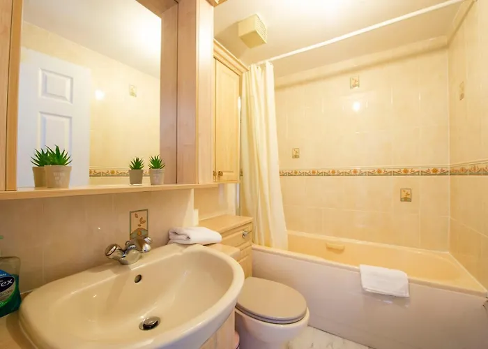 Apartment Guestready - 3bdr W/ Private Parking *