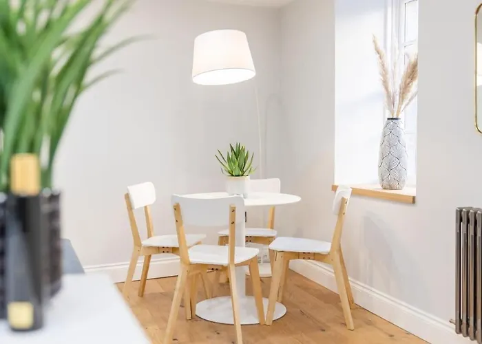 Holiday home Dragon - Yukina - 2 Bed Centre House With Garden Edinburgh