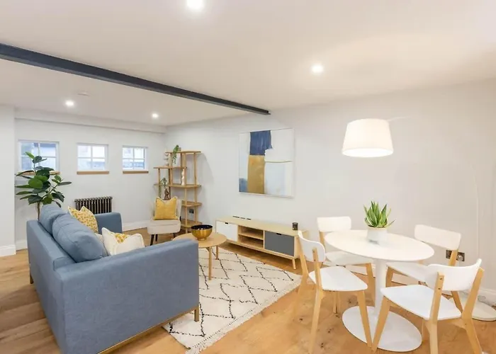 Dragon - Yukina - 2 Bed Centre House With Garden *