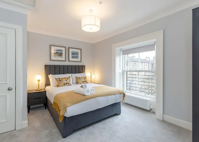 Dragon - Ladon - 2 Bed Centre Luxury Edinburgh