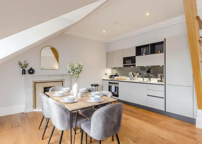 Dragon - Ladon - 2 Bed Centre Luxury * Edinburgh