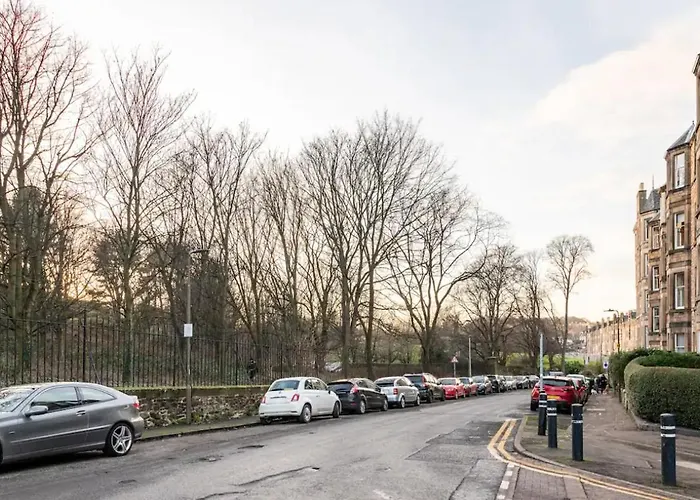 Apartament The Holyrood Park Hideaway Is A Lush & Arty 2 Double Bed Edynburg