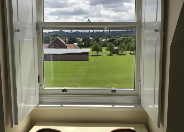 Apartman Stylish Victorian Apartment's Close To The Botanical Gardens, Free Parking! *