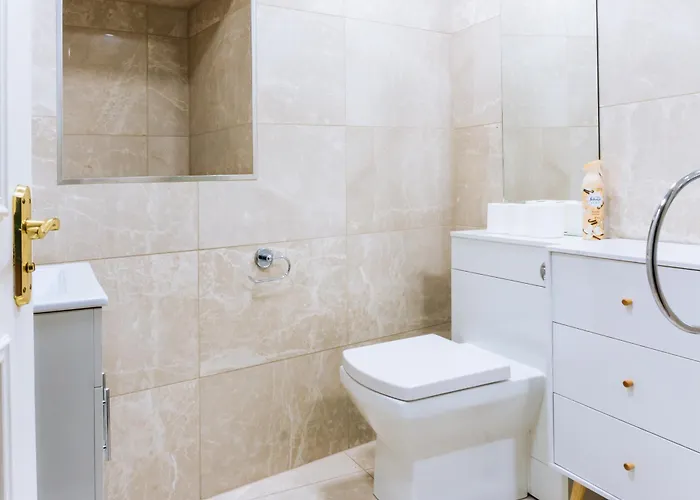 Homely 3 Bedroom In The Heart Of * Edynburg
