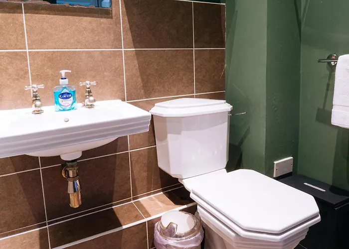 Grade A Listed 2 Bedroom In דירה