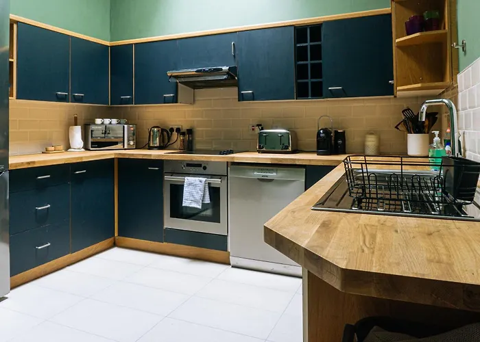 דירה Grade A Listed 2 Bedroom In *