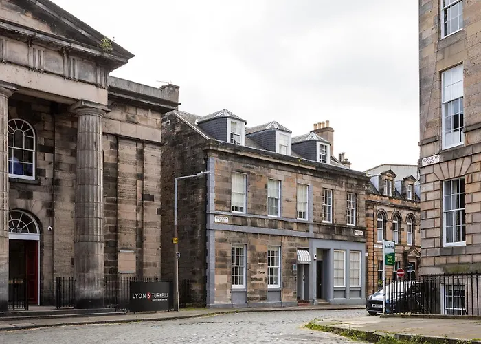 Hotel The Broughton Townhouse 3*