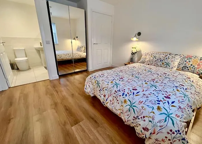 Nyaraló Modern And Spacious With Large Garden Edinburgh