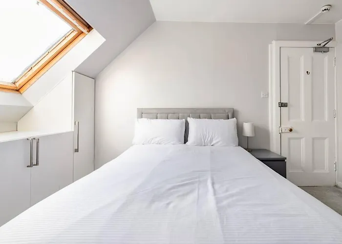 Apartmán Luxury Victorian 5 Bedroom By Lady Road *