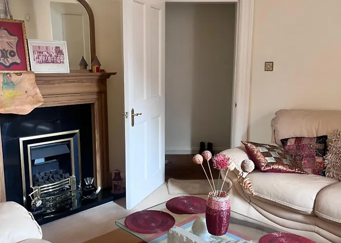 Private In Charming Detached House In Newington Edinburgh