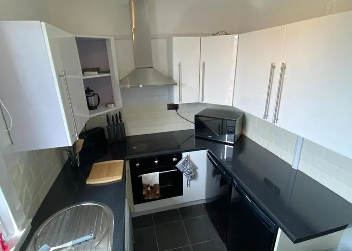 Modern Quiet Center Airport 2 Bedroom * אדינבורו