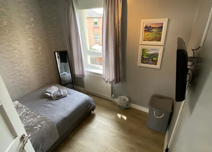 דירה Modern Quiet Center Airport 2 Bedroom *