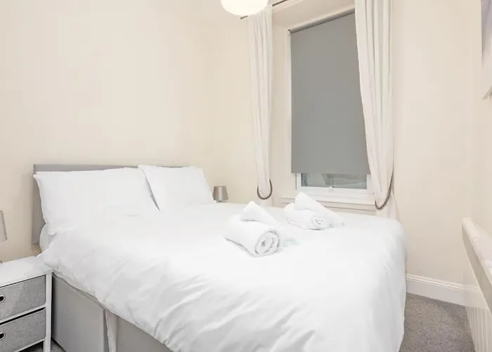 Two Bedroom Apartment-central Edinburgh-old Town-licensed Apartman Edinburgh