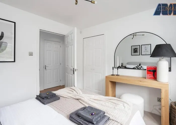 Modern 2 Bed *
