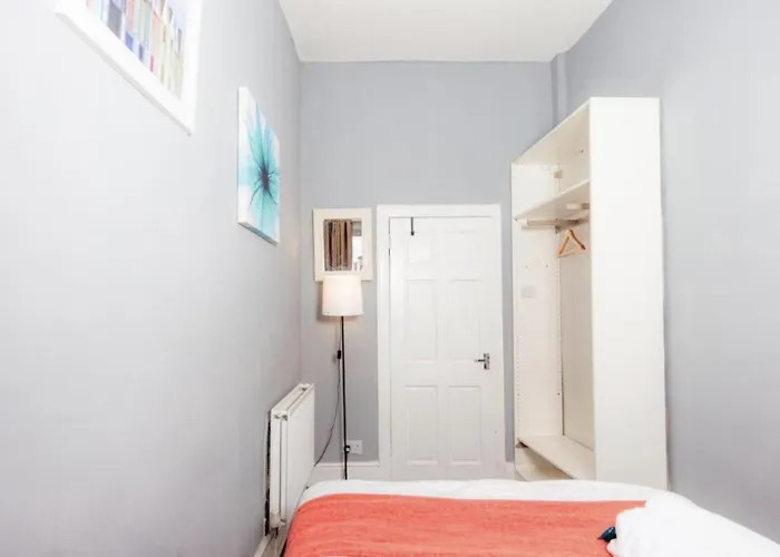 Warm & Welcoming Close To Meadows! City Centre 10 شقة *