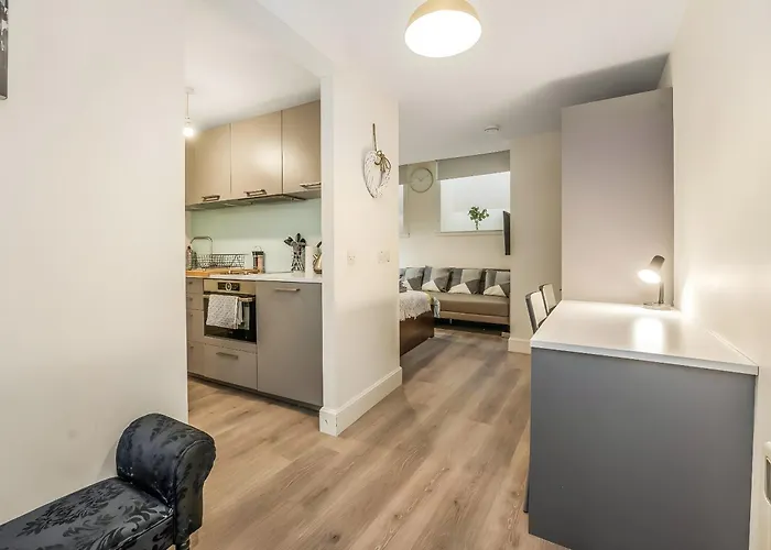 The Bristo Apartment *