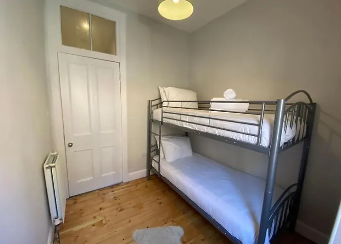 Gorgeous 2 Bed, *