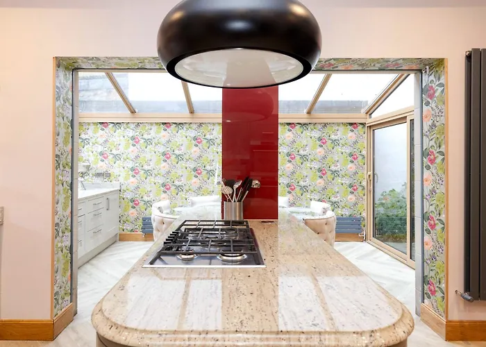 Argyl - 4 Bed On York Place, New Town Edinburgh
