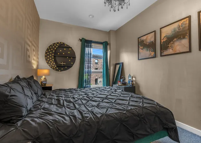 Cosy, Stylish Bedroom For Business And Work Travellers בית אירוח אדינבורו