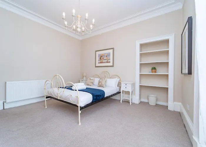 Queensferry To Leith