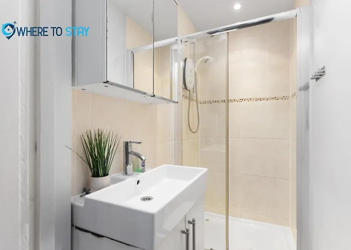 2 Bed - 7 Min Walk Train Station * אדינבורו