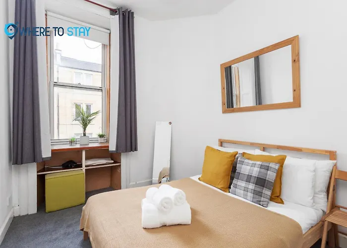 דירה 2 Bed - 7 Min Walk Train Station