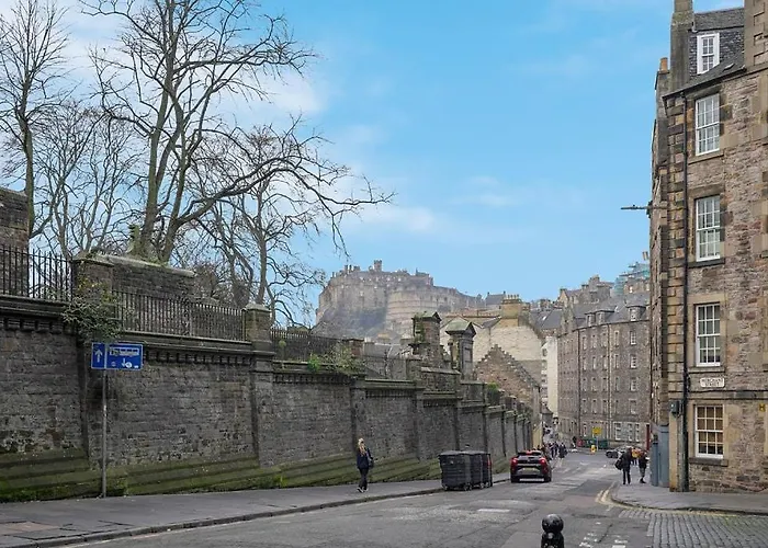 Appartamento Guestready - Historic 2br In Old Town Edimburgo