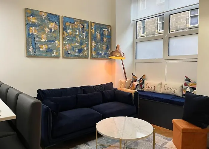 Cosy Apartment, Free Street Parking Edinburgh