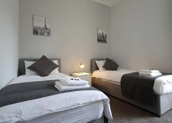 Modern Centre In Hub Apartment *