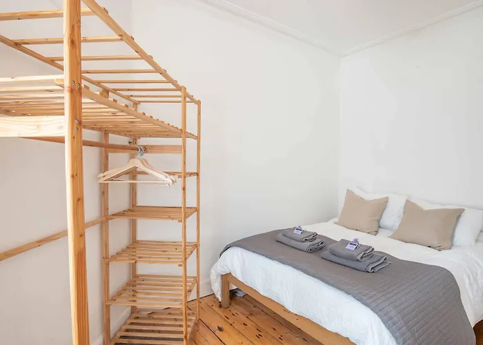 Artists Flat 7 Min To R Mile דירה