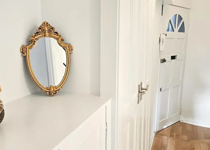 Royal Mile - Bright 2 Bedroom Apartmán Edinburgh