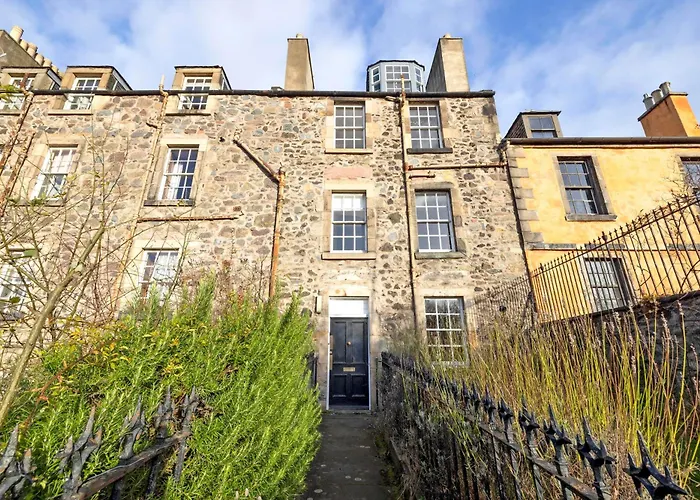 Appartement Joivy Beautiful Apartment, Private Garden, Calton Hill Édimbourg