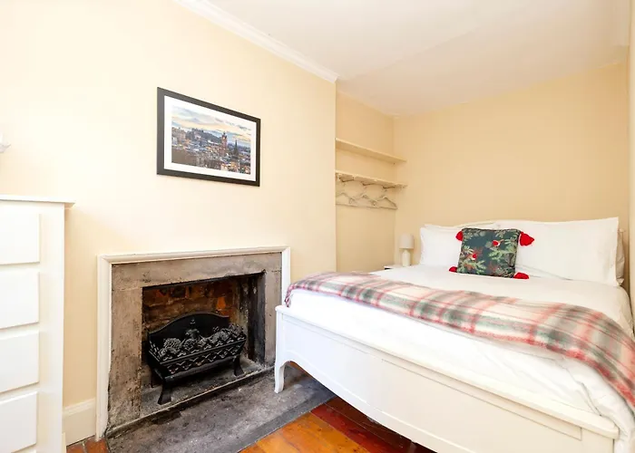 Joivy Beautiful Apartment, Private Garden, Calton Hill Appartement