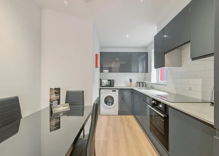 Holyrood Lägenhetshotell Edinburg