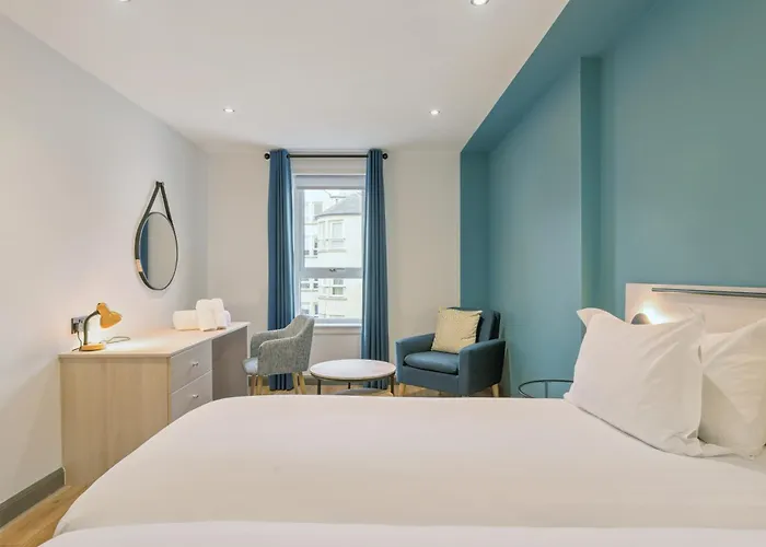 Holyrood 4* Edinburg