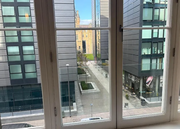 Apartment Extremely Quartermile Near Castle And