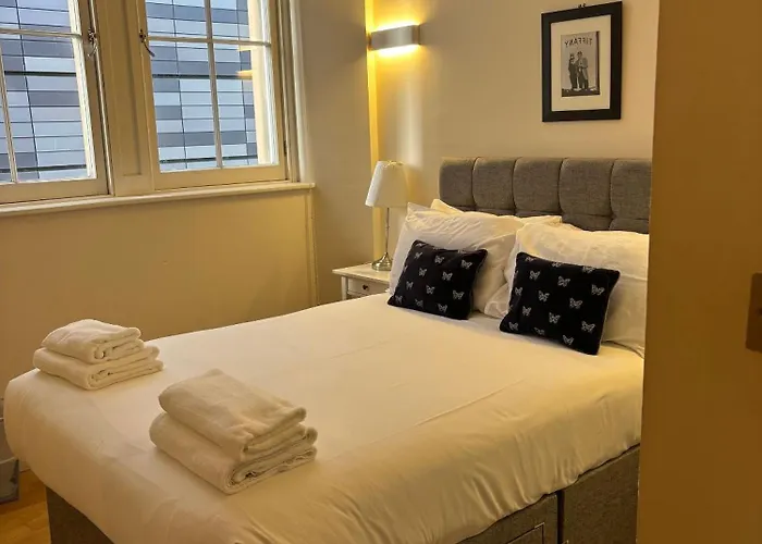 Extremely Quartermile Near Castle And Apartment *