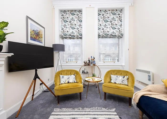 Stylish 2-bedroom Old Town Next To Royal Mile *