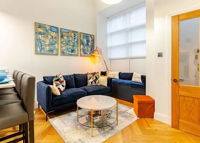 Cosy Apartment, Free Street Parking * Edinburgh