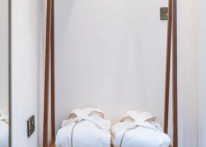 The Coach House * אדינבורו