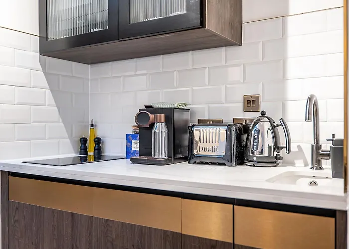 The Coach House * אדינבורו