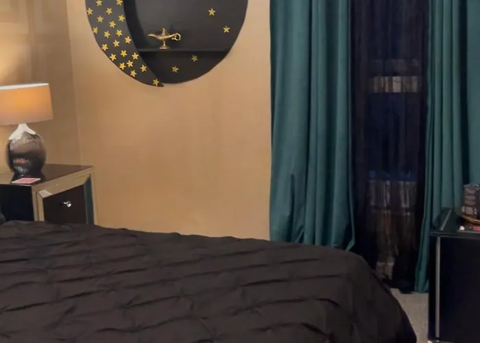 Cosy, Stylish Bedroom For Business And Work Travellers בית אירוח אדינבורו