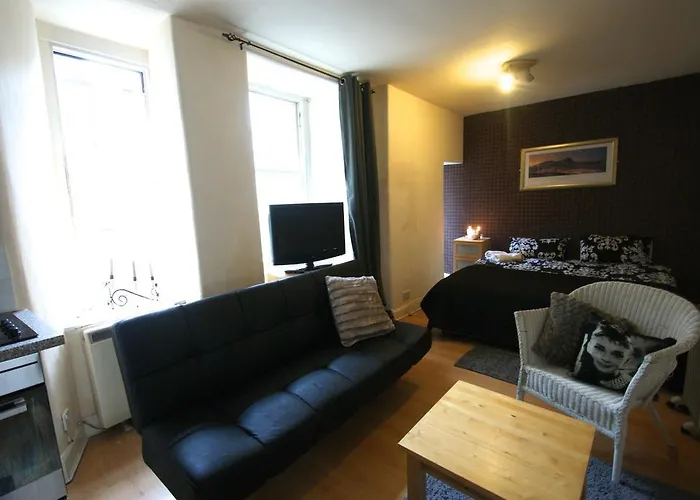 Royal Mile Budget Apartment