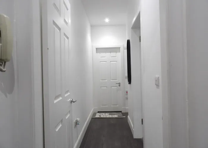 Apartment 2bed Sleeps 4-near Meadows Park Parking Wifi Edinburgh
