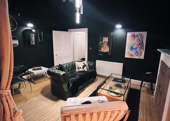 Designer Flat By Castle *